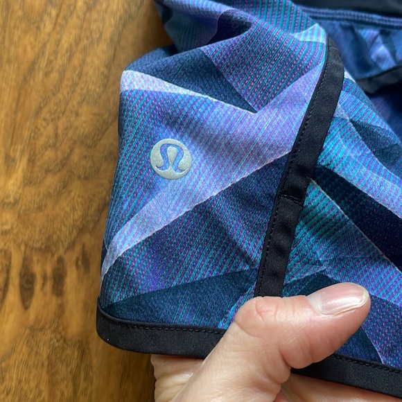 Lululemon Run Times Pretty Prism shorts - Picture 7 of 9
